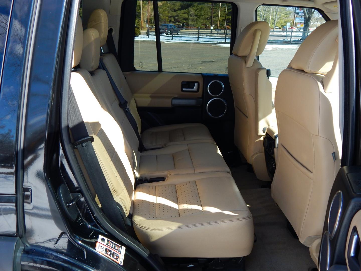 2008 Black /Tan Leather Land Rover LR3 SE (SALAE25488A) with an 4.4L V8 DOHC 32V engine, 6-Speed Automatic Overdrive transmission, located at 6528 Lower York Road, New Hope, PA, 18938, (215) 862-9555, 40.358707, -74.977882 - Photo#15